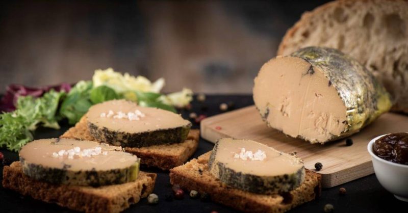 foie gras déposé sur pain d'épices