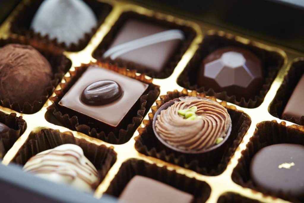 LES CHOCOLATS - CHOCOLATERIE MAISON LÉGER (LES JARDINS DU CHOCOLAT / LA CHOCOLATERIE)